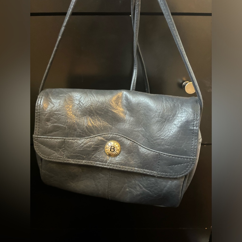 basic editions shoulder bag! - Picture 3 of 3